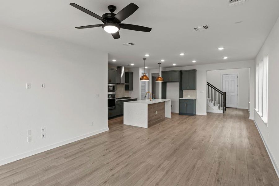 Image 37 of a home in Lariat.