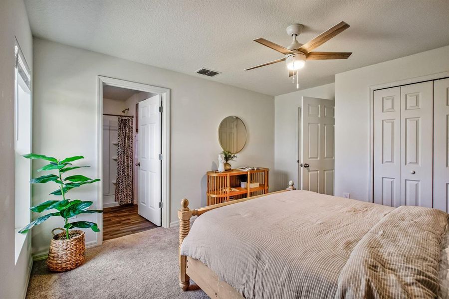 Master bedroom _Bathroom
