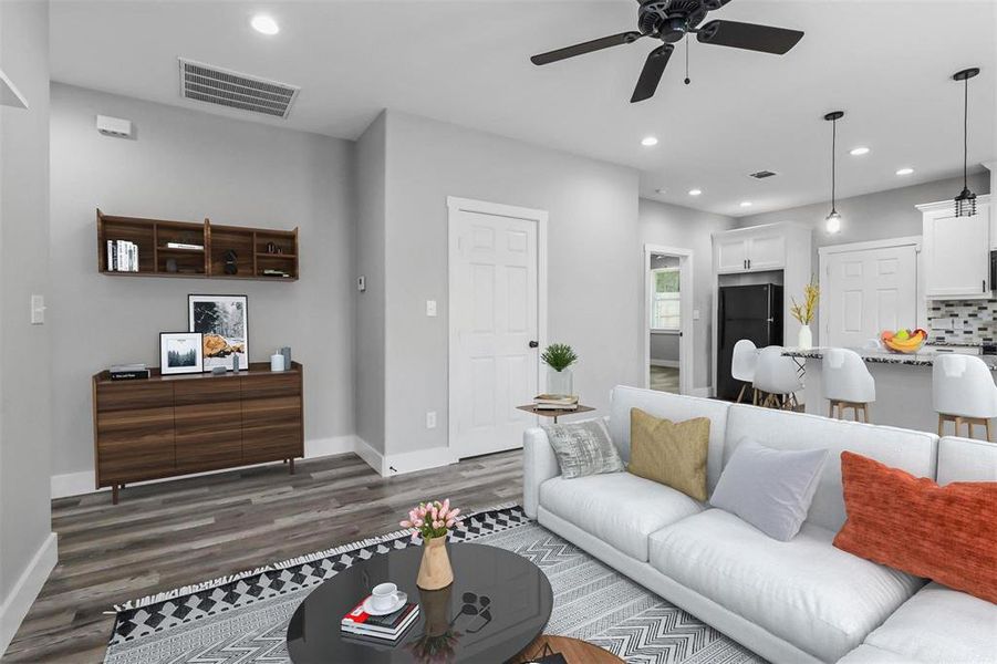 Furnished interior view inside a new home in , Denison (Image 5).