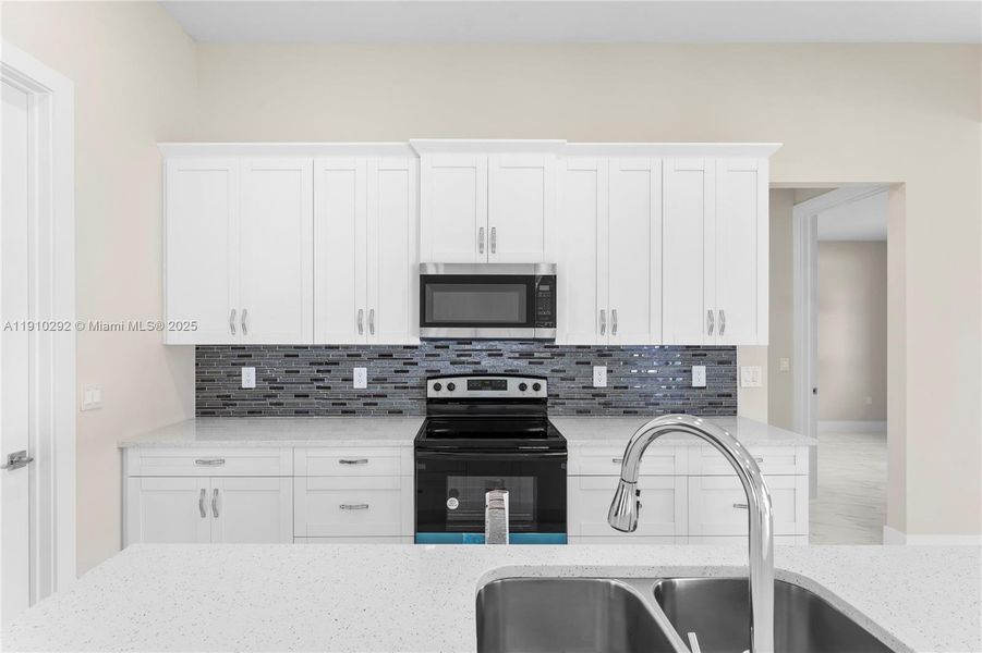 Furnished interior view inside a new home in , Lehigh Acres (Image 4).