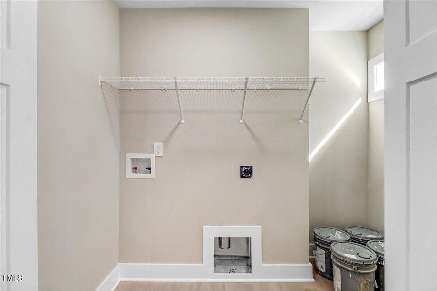 33-1201 Crawford St S-33 33-1201 Crawford St S-33