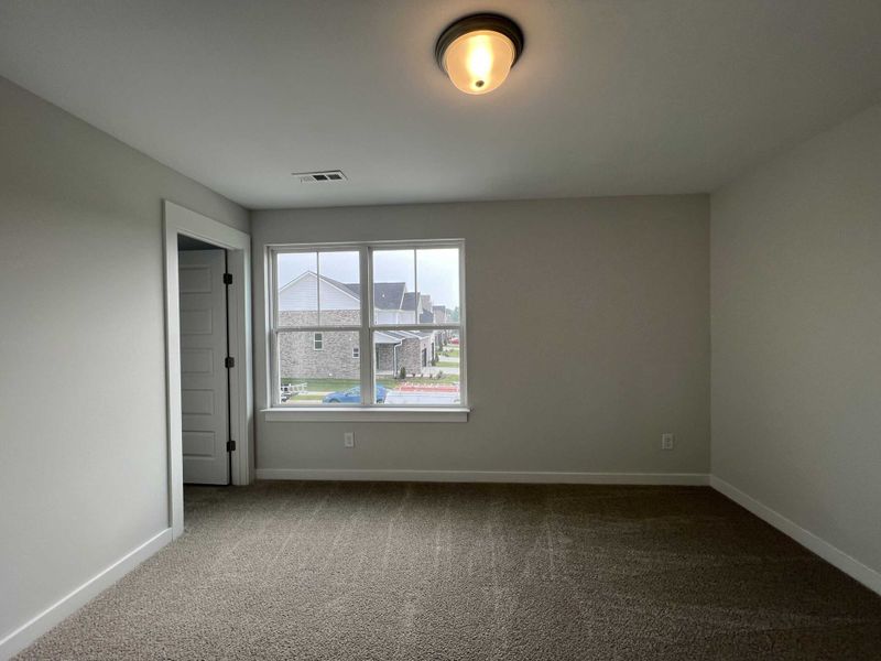 Spacious, unfurnished interior of a new home in Westfield Garden Homes, Gallatin (Image 7).