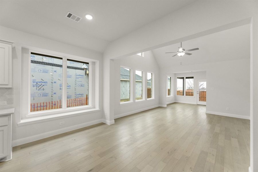 Representative unfurnished interior of a home built from the Campion by Pacesetter Homes in La Terra at Uptown Celina, Celina (Image 20).