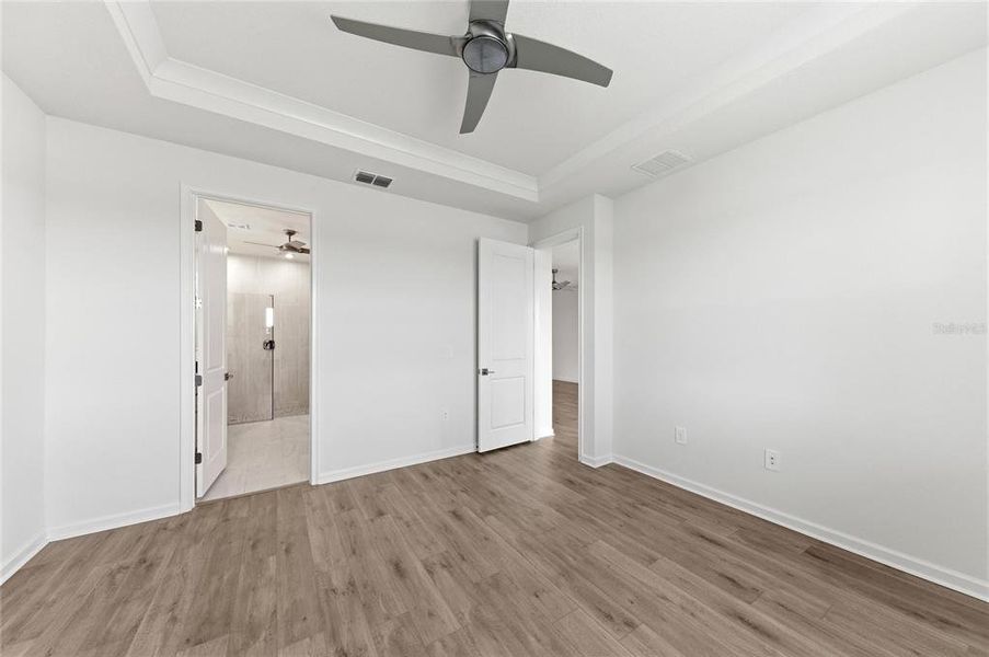 Spacious, unfurnished interior of a new home in , Venice (Image 45).
