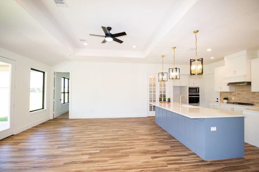 Spacious, unfurnished interior of a new home in , Hempstead (Image 15).