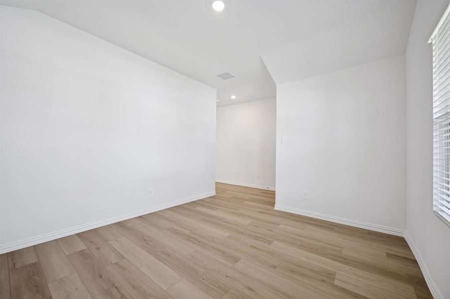 Photo is not of the actual home, but is an inspirational photo of builder’s model home and may depict options, furnishings, and/or decorator features that are not included. Photo is not of the actual home, but is an inspirational photo of builder’s model home and may depict options, furnishings, and/or decorator features that are not included.