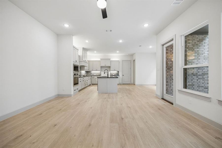 Our Alexis plan offers an open and flowing main floor that was designed for entertaining.