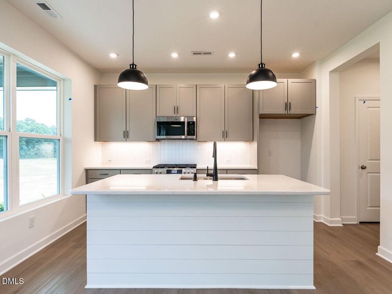 017-1280x960-kitchen