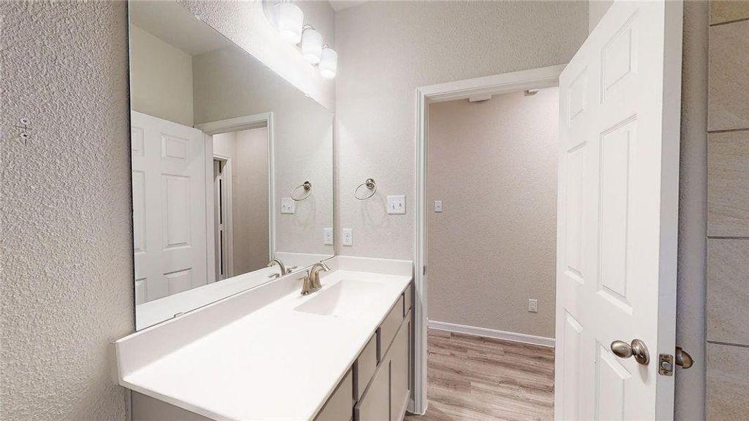Furnished interior view inside a new home in River Ranch, Dayton (Image 10).