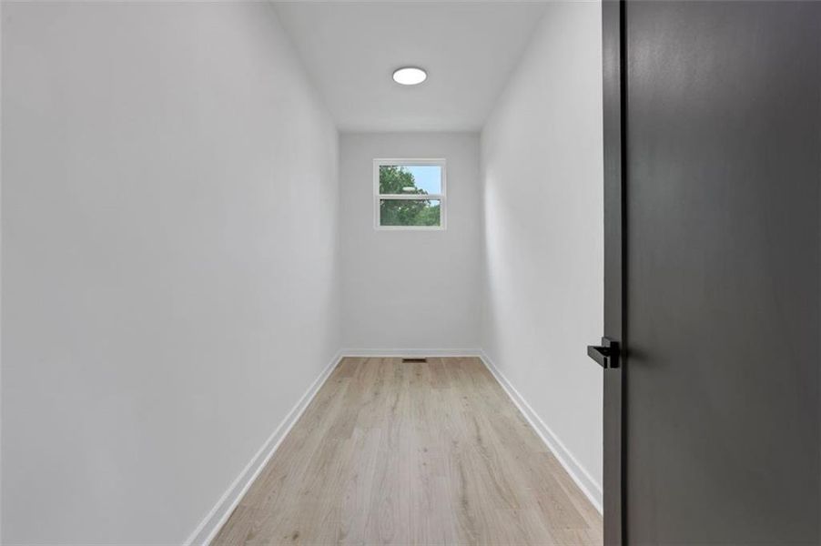 Spacious, unfurnished interior of a new home in , Atlanta (Image 32).