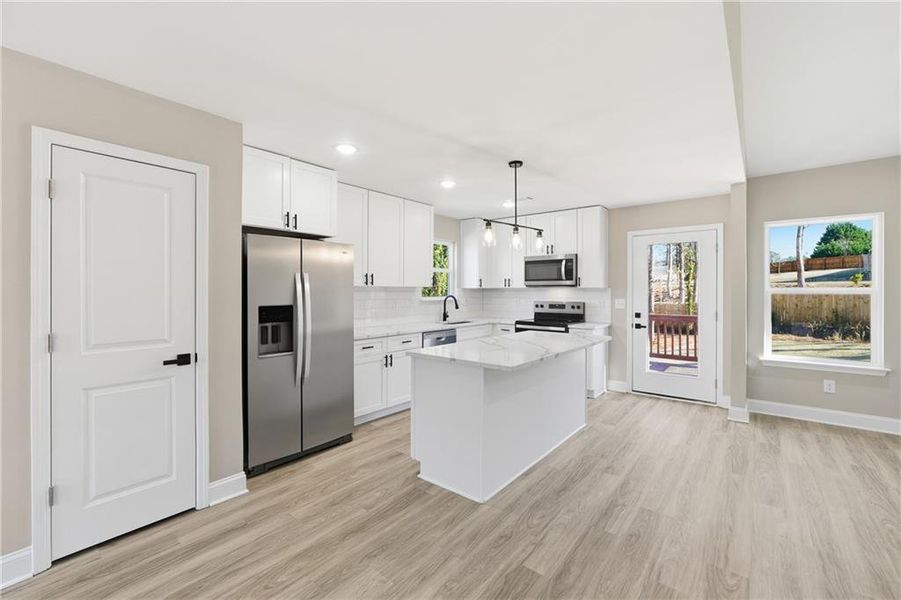 Furnished interior view inside a new home in , Gainesville (Image 7).