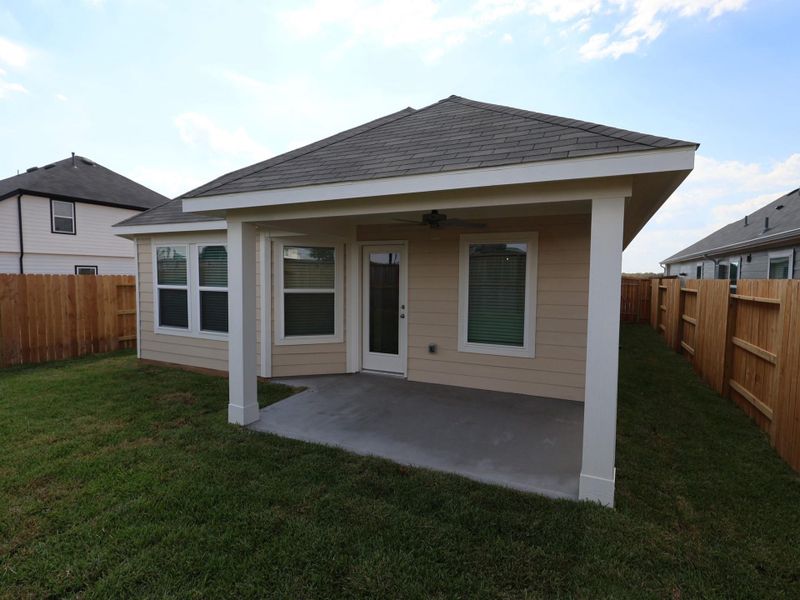 Exterior details and patio area of a home in Summerview, Fulshear (Image 3).