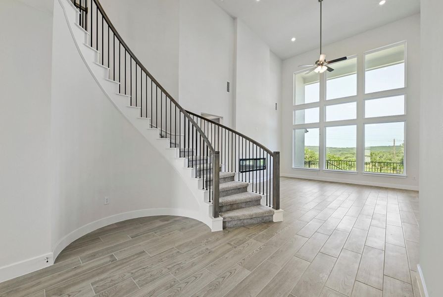 Spacious, unfurnished interior of a new home in Lakeside at Tessera, Lago Vista (Image 32).