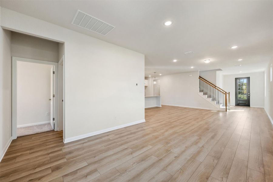 Representative images and renderings are for illustrative purposes. Actual structural options and design finishes of home may vary.