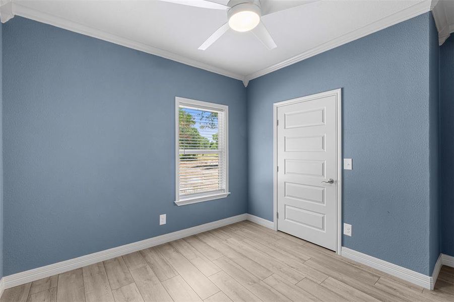 Spacious, unfurnished interior of a new home in , Corsicana (Image 29).