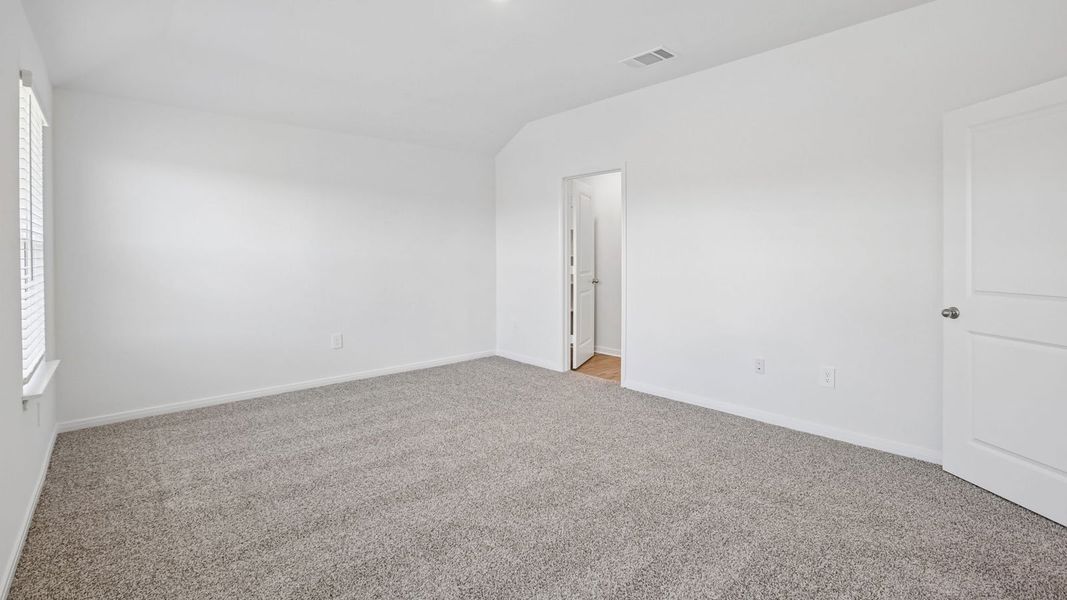 Spacious, unfurnished interior of a new home in Prairie Lakes, Buda (Image 41).