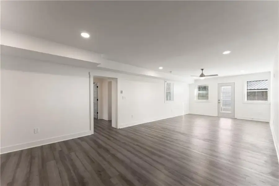 Spacious, unfurnished interior of a new home in , Gainesville (Image 50). Spacious, unfurnished interior of a new home in , Gainesville (Image 50).