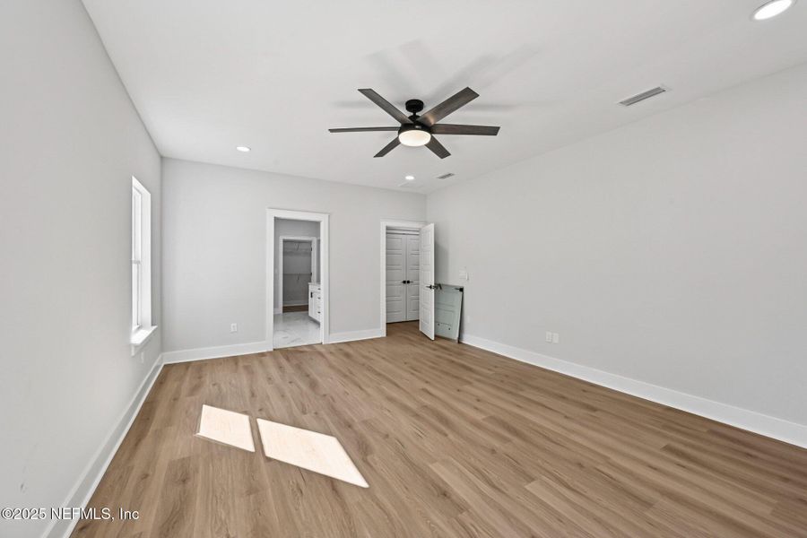 Spacious, unfurnished interior of a new home in , Fernandina Beach (Image 32).