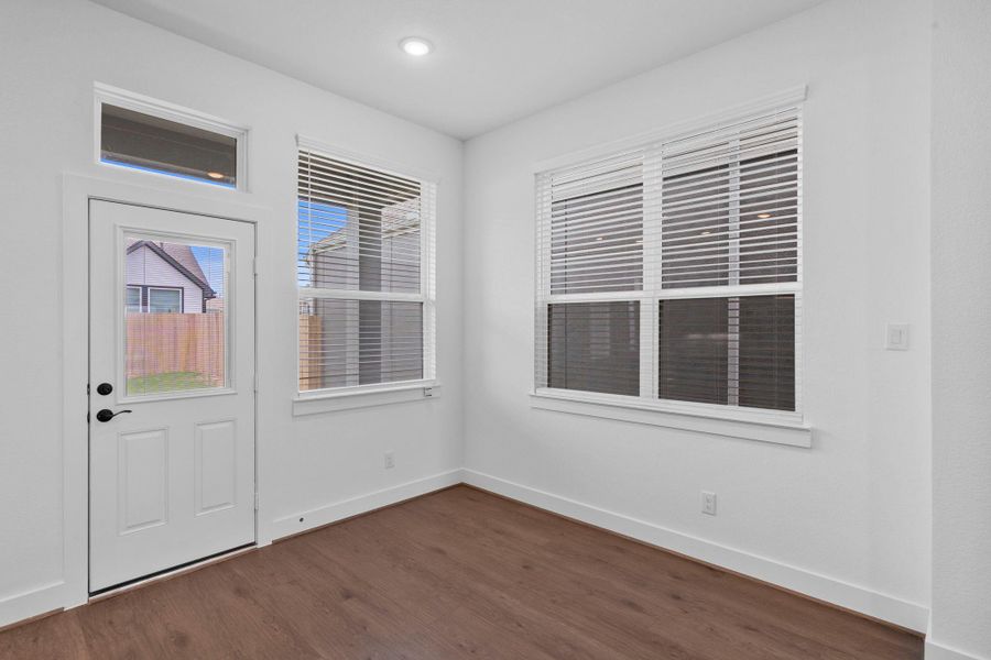 Spacious, unfurnished interior of a new home in Meridiana Chateau, Manvel (Image 29). Spacious, unfurnished interior of a new home in Meridiana Chateau, Manvel (Image 29).