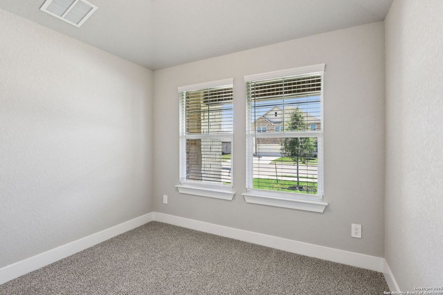 Spacious, unfurnished interior of a new home in Carmel Ranch, Schertz (Image 21). Spacious, unfurnished interior of a new home in Carmel Ranch, Schertz (Image 21).