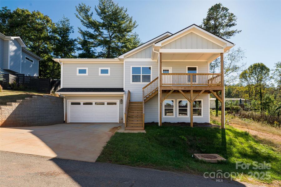 Front exterior of a new home in , Asheville, NC, highlighting curb appeal (Image 1). Front exterior of a new home in , Asheville, NC, highlighting curb appeal (Image 1).