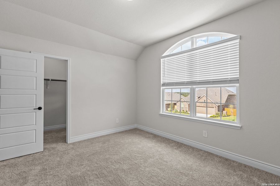 Spacious, unfurnished interior of a new home in Bison Ridge, San Antonio (Image 21).