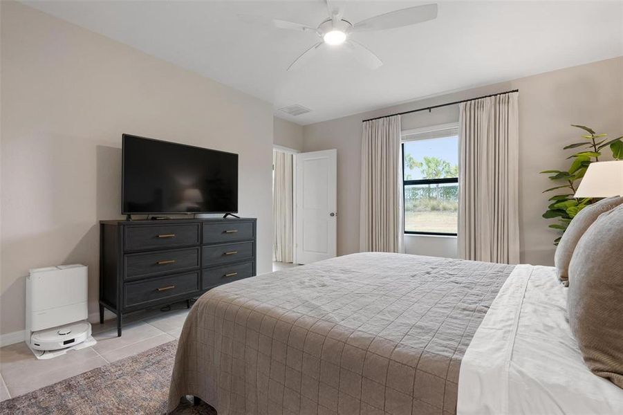 Furnished interior view inside a new home in , Sarasota (Image 10).
