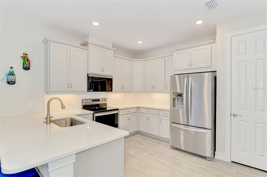 Furnished interior view inside a new home in , Venice (Image 14).