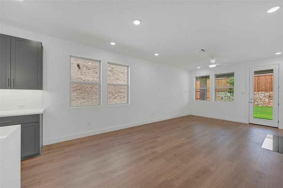 Spacious, unfurnished interior of a new home in Heritage Ranch, Sherman (Image 19). Spacious, unfurnished interior of a new home in Heritage Ranch, Sherman (Image 19).