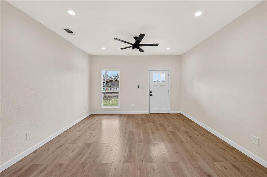 Spacious, unfurnished interior of a new home in , Corsicana (Image 20). Spacious, unfurnished interior of a new home in , Corsicana (Image 20).