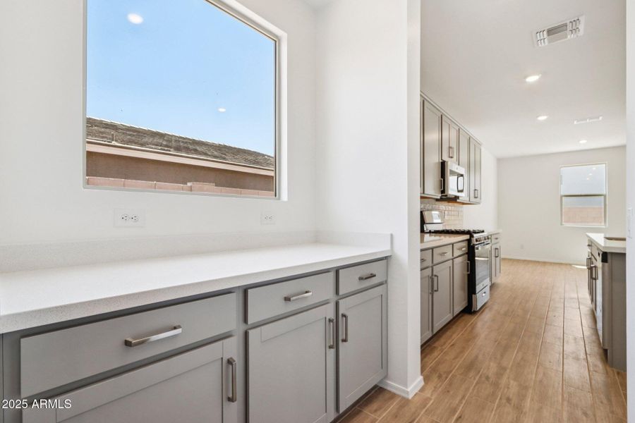 26-web-or-mls-W Pecan Wds-S1907-026 26-web-or-mls-W Pecan Wds-S1907-026