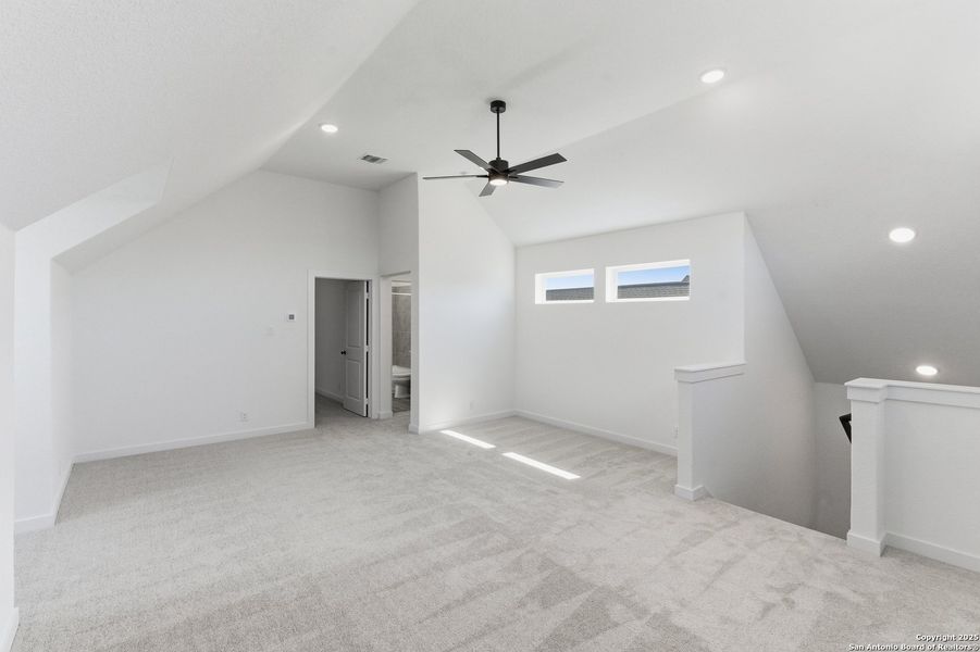Spacious, unfurnished interior of a new home in The Crossvine – Garden Homes, Schertz (Image 16). Spacious, unfurnished interior of a new home in The Crossvine – Garden Homes, Schertz (Image 16).