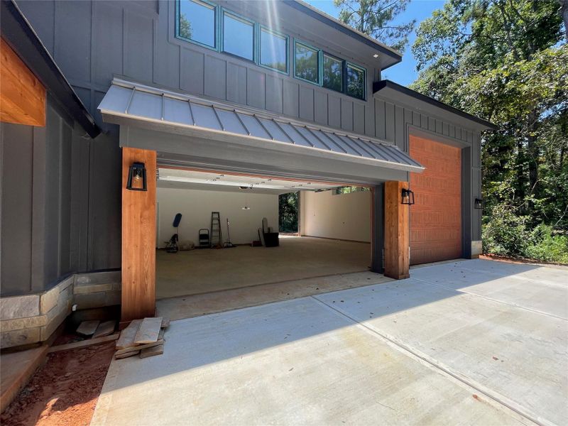 Exterior details and patio area of a home in , Willis (Image 27).