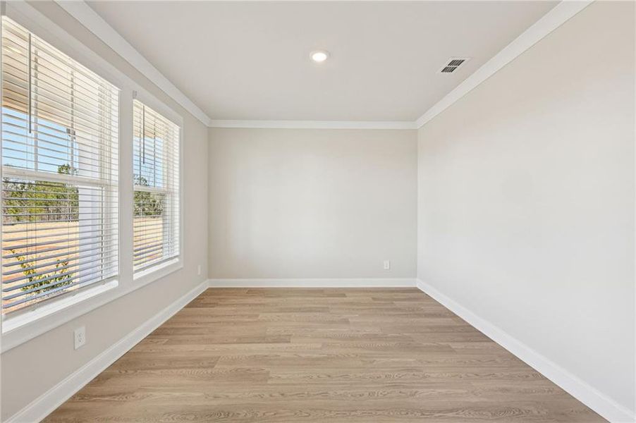 Spacious, unfurnished interior of a new home in River Pointe, Monroe (Image 18).