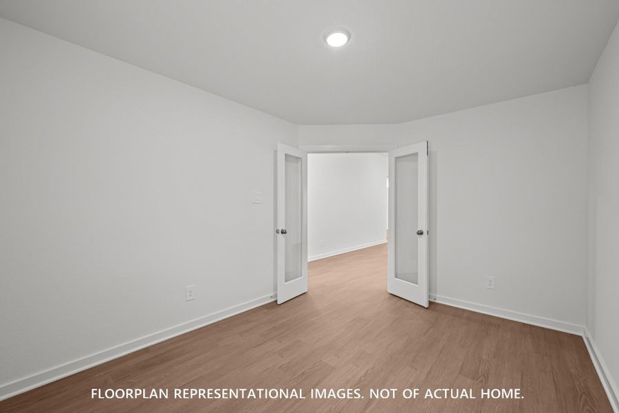 Spacious, unfurnished interior of a new home in Sorella, Tomball (Image 10).