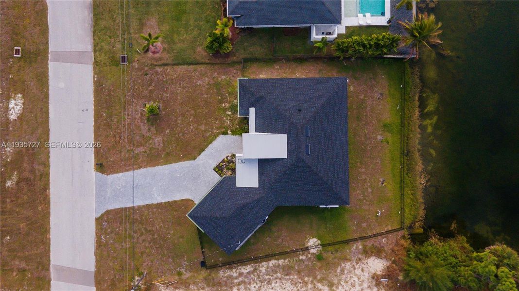 Image 38 of a home in .