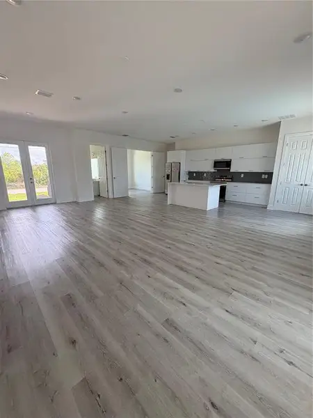 Spacious, unfurnished interior of a new home in , Port Charlotte (Image 15). Spacious, unfurnished interior of a new home in , Port Charlotte (Image 15).