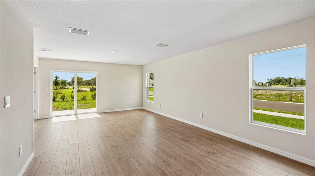Spacious, unfurnished interior of a new home in Oakfield Lakes, Parrish (Image 11). Spacious, unfurnished interior of a new home in Oakfield Lakes, Parrish (Image 11).