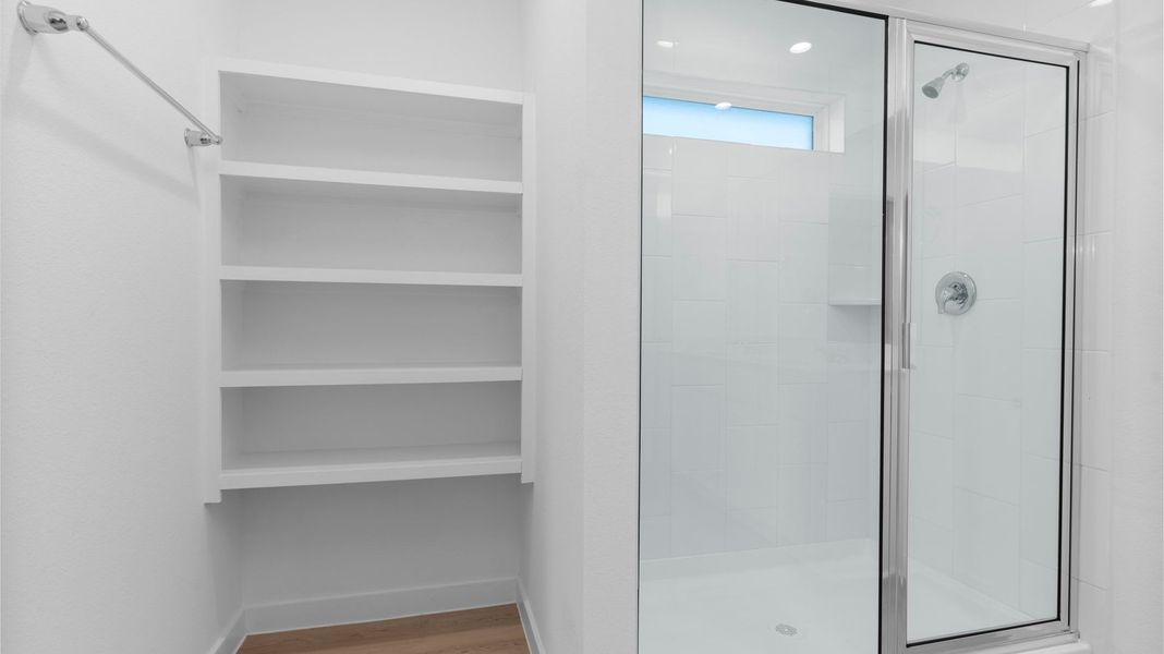 Close-up of interior finishes inside a home in Caldwell Crossing, Iowa Colony (Image 9). Close-up of interior finishes inside a home in Caldwell Crossing, Iowa Colony (Image 9).