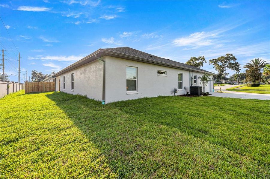Front exterior of a new home in , Ocala, FL, highlighting curb appeal (Image 19).