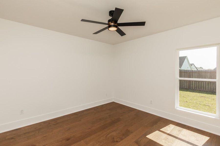 Spacious, unfurnished interior of a new home in , Beaumont (Image 19).