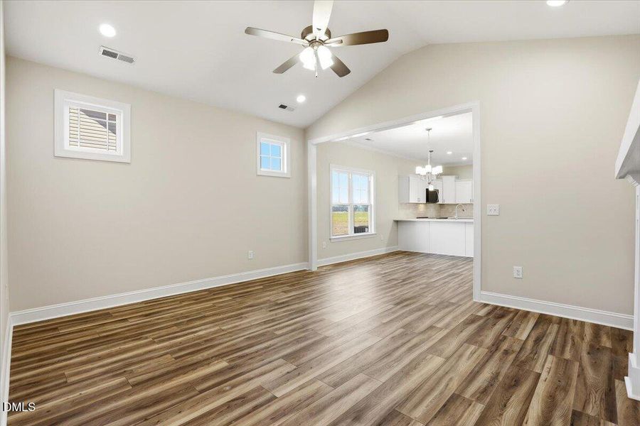 14-606 S Vance St-14