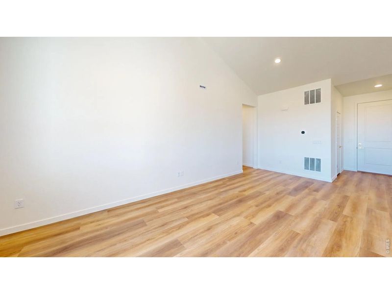 Spacious, unfurnished interior of a new home in Hudson Hills, Hudson (Image 14).