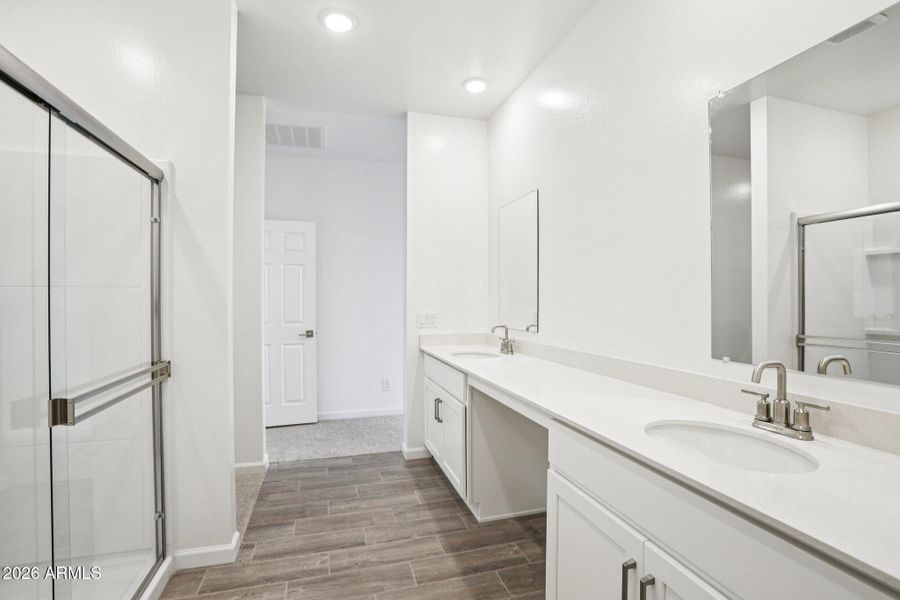 31-web-or-mls-W Pecan Wds-S1004-031