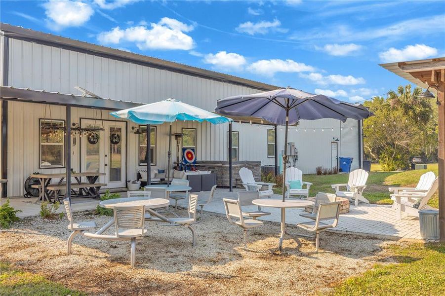 Community amenities in , Osteen (Image 35).