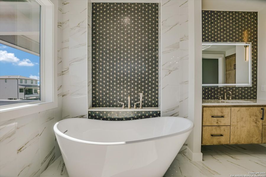 Furnished interior view inside a new home in , Kingsland (Image 17).