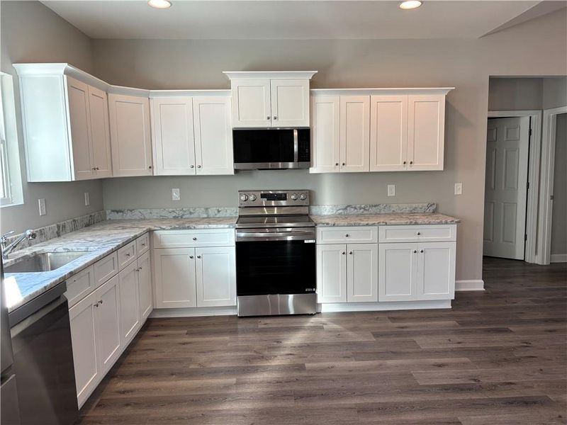 Furnished interior view inside a new home in , Dahlonega (Image 6).