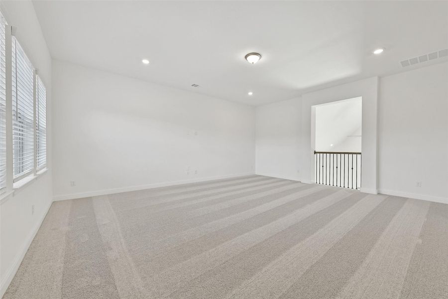 Spacious, unfurnished interior of a new home in , Manvel (Image 23).