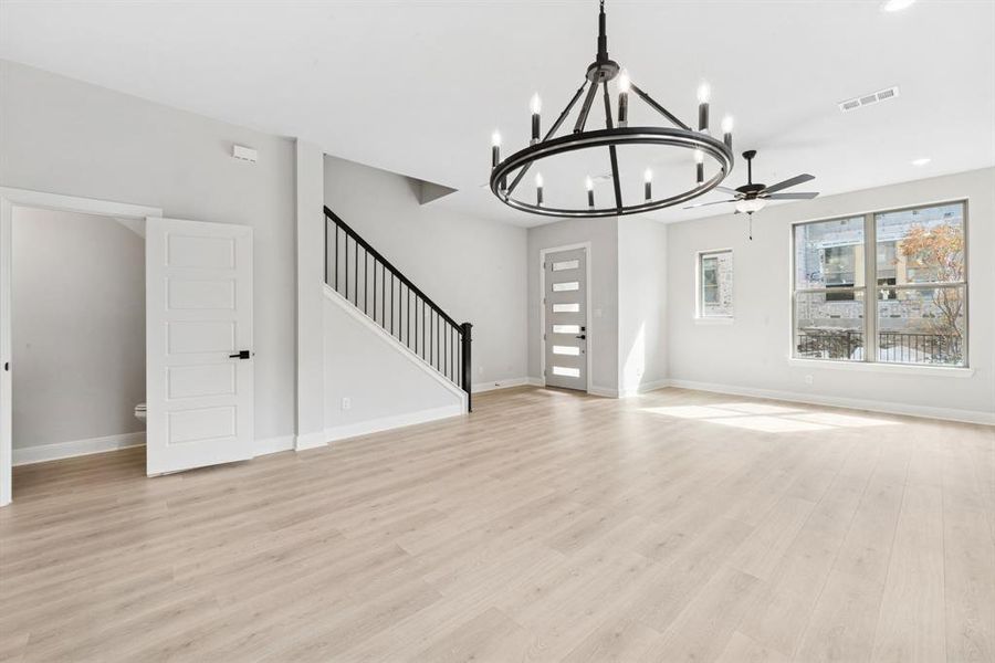 Spacious, unfurnished interior of a new home in Hillside at Las Colinas, Irving (Image 27). Spacious, unfurnished interior of a new home in Hillside at Las Colinas, Irving (Image 27).