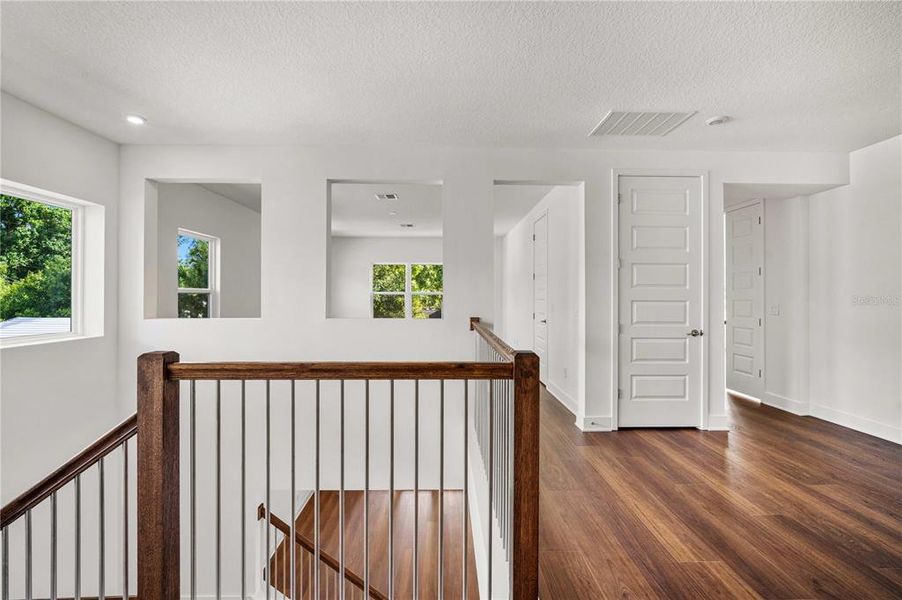 Spacious, unfurnished interior of a new home in , Tampa (Image 41).